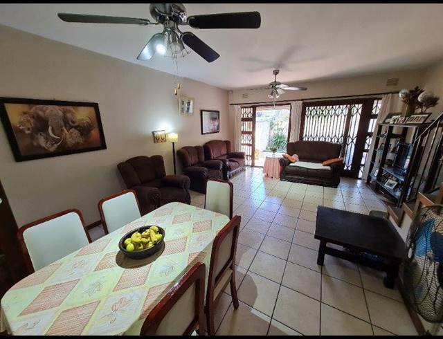 2 BEDROOM DUPLEX SOLD IN THE WOLDS